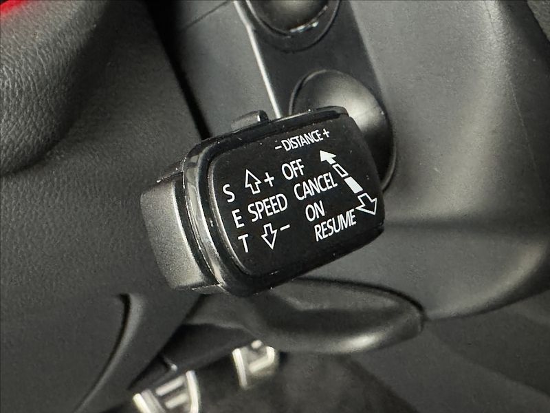 Škoda Octavia 2,0 TDi  Sportline Virtual LED - fotka 28 z 49
