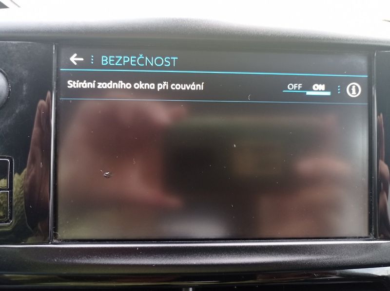 Peugeot 2008 1.5 75kW/Navi/1Maj/TOP - fotka 33 z 40