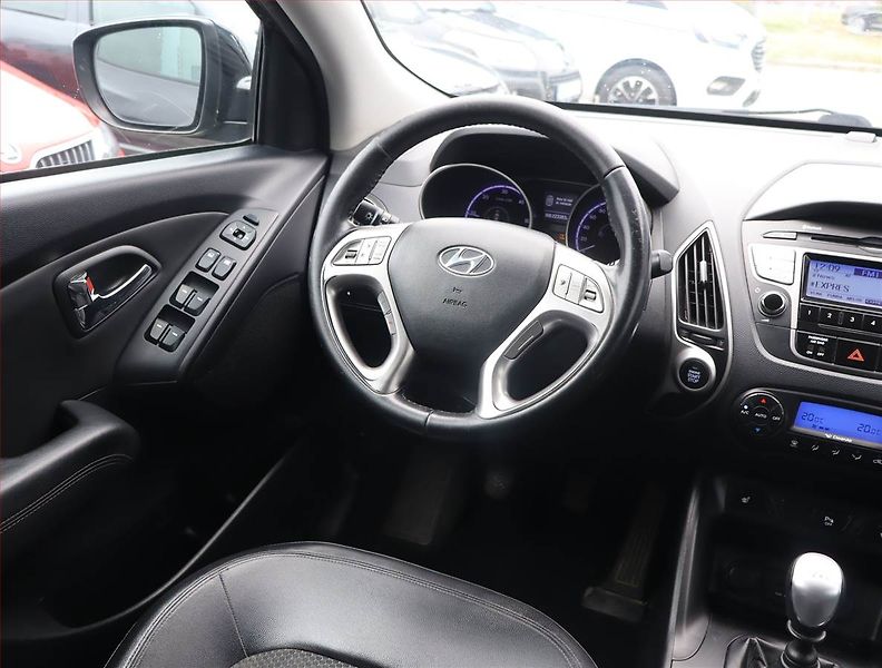 Hyundai ix35 (2011) 1.7 CRDi, Tempomat - fotka 7 z 16