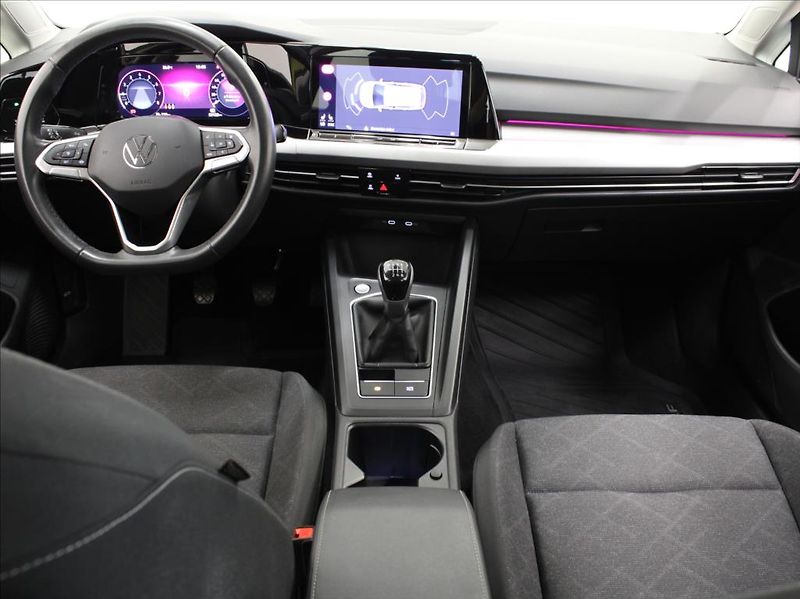 Volkswagen Golf 1,0 TSi Variant Life 53tkm.ČR - fotka 8 z 22