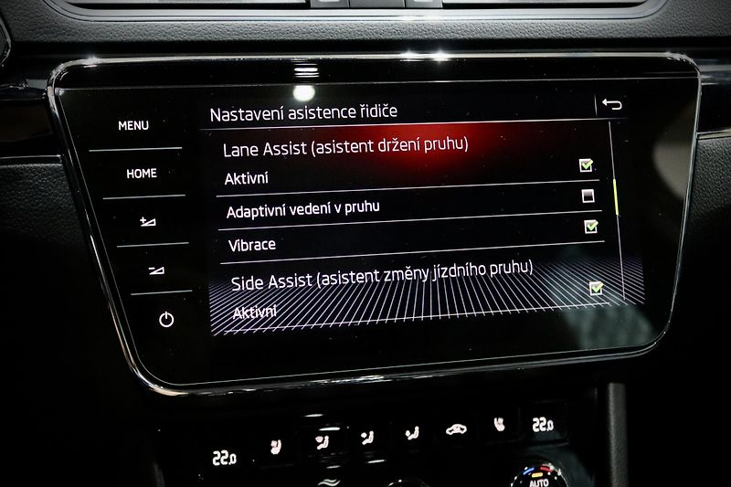 Škoda Superb 3 FL 2.0 TSI 140 kW DSG L&K  - fotka 35 z 52