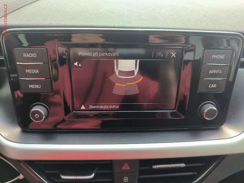 Škoda Scala (2021) 1.0 TSi, 2.maj,ČR, Ambition - fotka 15 z 22
