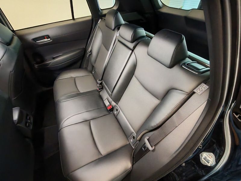 Toyota Corolla Cross 2.0 Hybrid 4x2 Executive - fotka 19 z 36