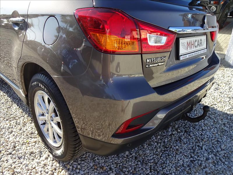 Mitsubishi ASX 1,6 i 85kW - fotka 14 z 52
