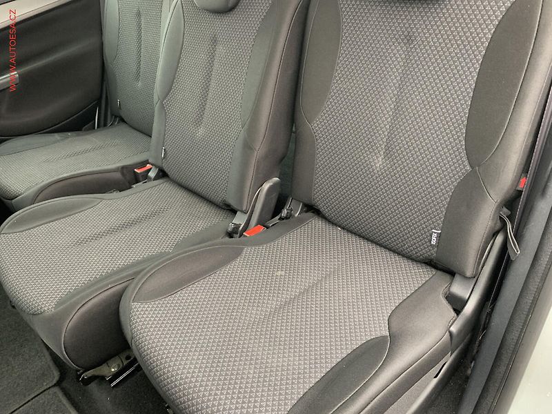 Citroën C4 Picasso (2010) 1.6i, ČR, AC, TZ, tempo - fotka 10 z 18