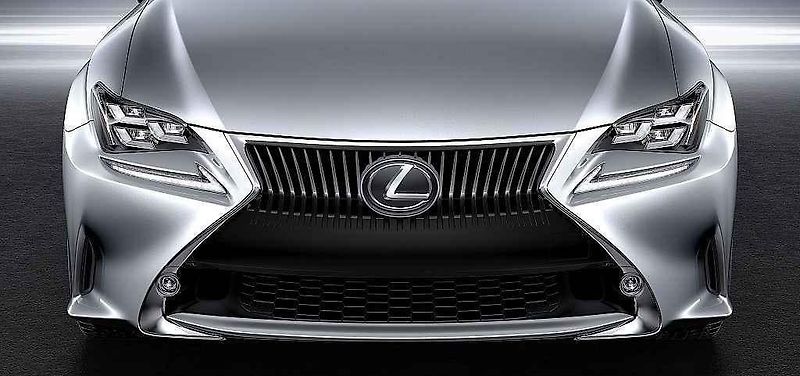 Lexus RC.