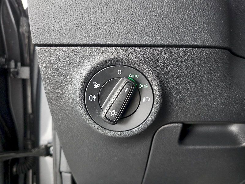 Škoda Karoq (2025) 2.0TDi 4X4 DSG SPORTLINE WEBAS - fotka 27 z 32