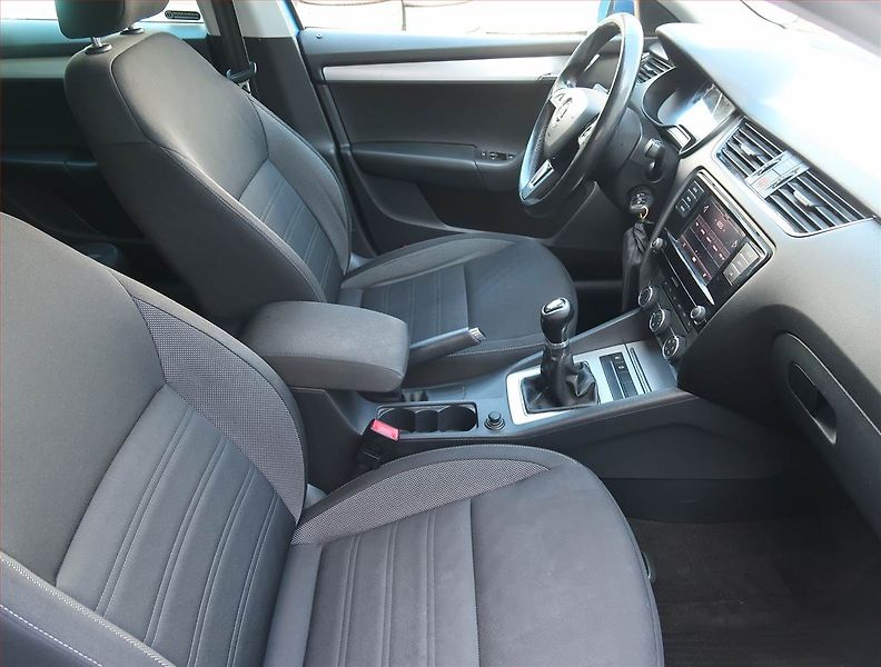 Škoda Octavia (2018) Ambition 1.6 TDI - fotka 9 z 13