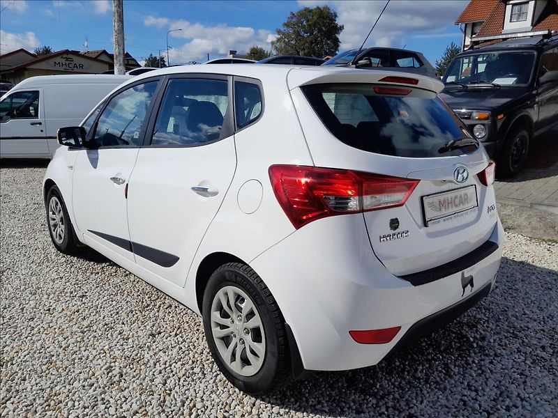 Hyundai ix20 1.6i 16V - fotka 5 z 53
