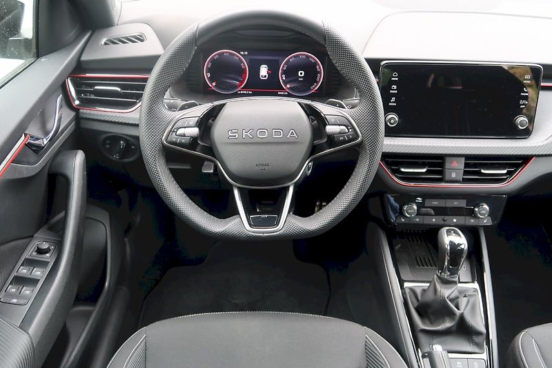 Škoda Scala (2025) Monte Carlo 1,5 /110 kW DSG - fotka 8 z 32