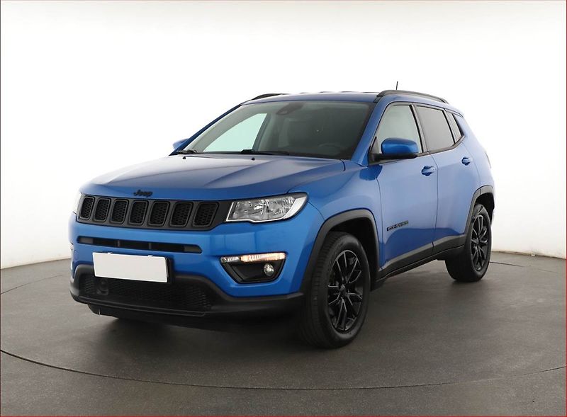 Jeep Compass (2020) 1.3 T-GDI, Kůže, Tempomat - fotka 2 z 19