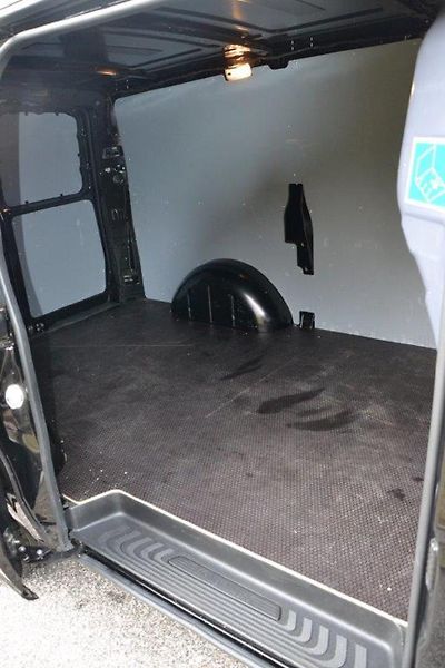 Mercedes-Benz Vito  7G automat najeto 25 t. km  - fotka 33 z 39