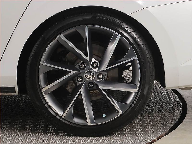 Škoda Superb (2016) Style 2.0 TDI, Automat, Kůže - fotka 15 z 19