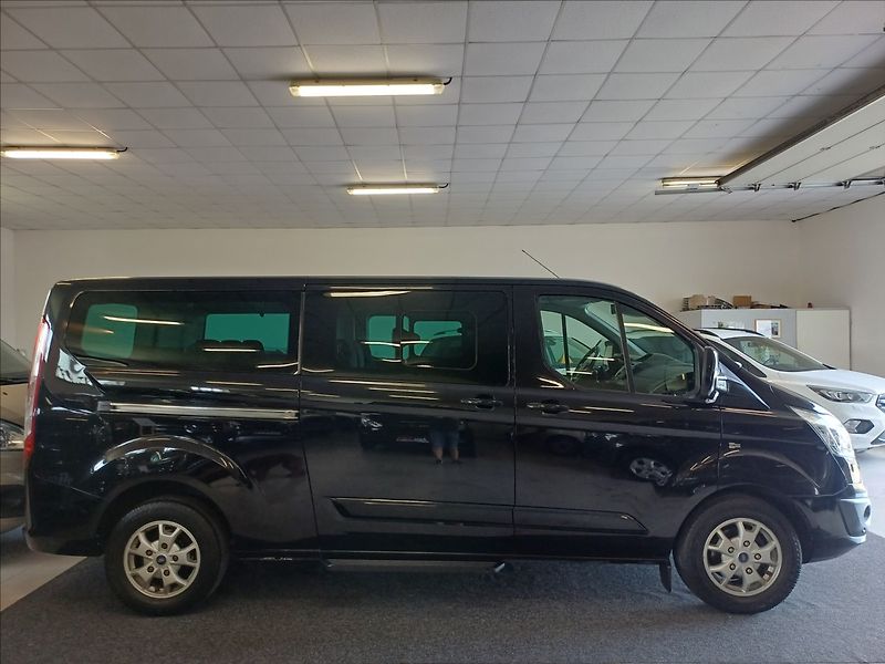 Ford Tourneo Custom 2,2 Titanium,L2,1maj,motor 119 - fotka 3 z 28