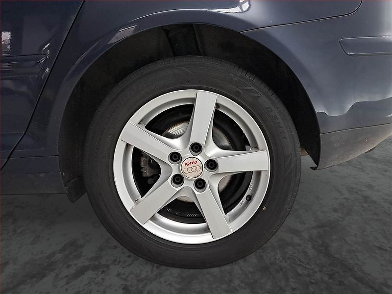 Audi A3 (2006) 2.0 TDI, Automat, nová STK - fotka 15 z 15