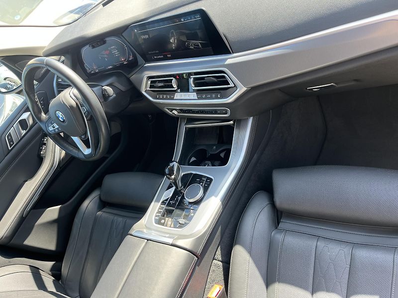 BMW X5 (2022)  xDrive40d 250 KW  - fotka 16 z 21