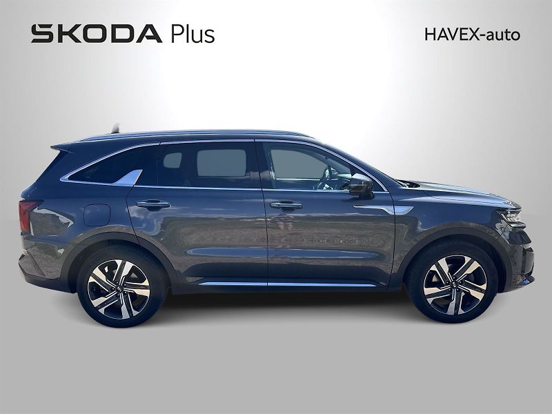 Kia Sorento (2021) 1.6 T-GDi PHEV Aut. - fotka 34 z 35