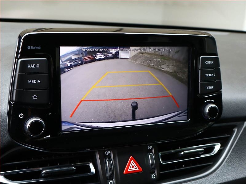 Hyundai i30 (2021) 1.5 T-GDI MHEV, ČR,1.maj - fotka 14 z 16
