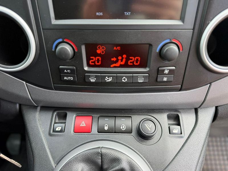 Peugeot Partner ALLURE 1.6VTi 120. 5 míst - fotka 25 z 27