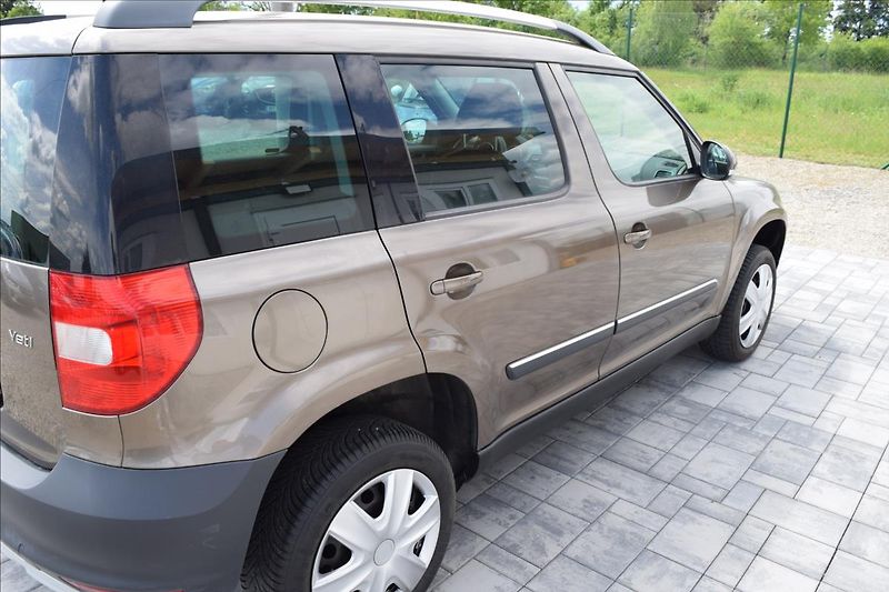 Škoda Yeti 1,2 TSI 77KW PO SERVISE - fotka 5 z 45