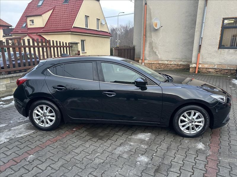 Mazda 3 2,0 121kw G165 TOP - fotka 2 z 22