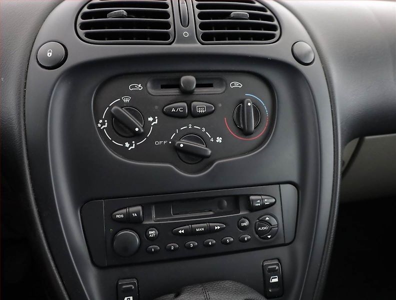 Citroën Xsara Picasso (2002) 1.6, Serv.kniha, Tažné, Klima - fotka 10 z 12
