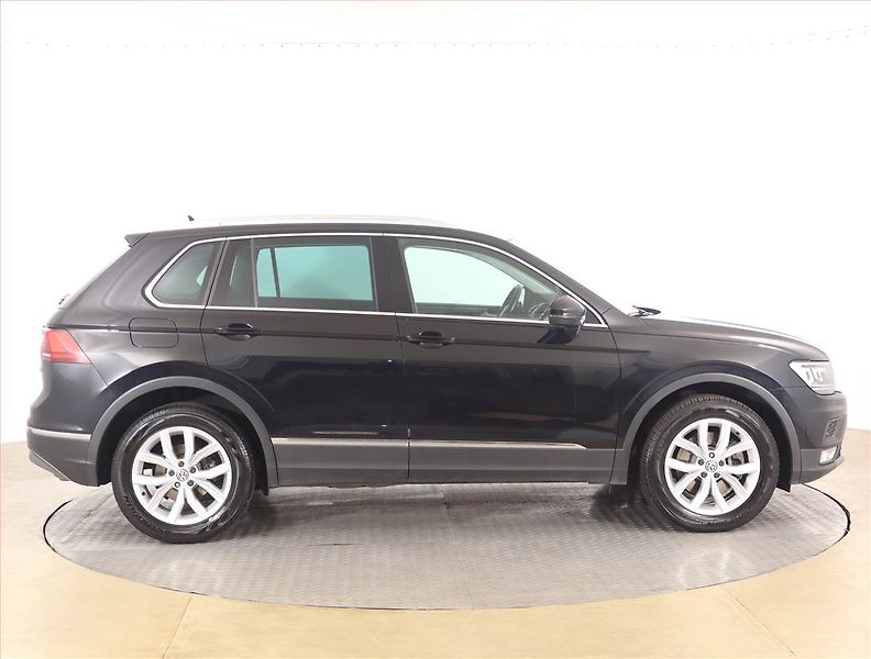 Volkswagen Tiguan (2017) 2.0 TDI - fotka 6 z 19