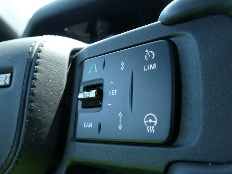 Land Rover Defender 110 4,4 OCTA P635 - fotka 20 z 44