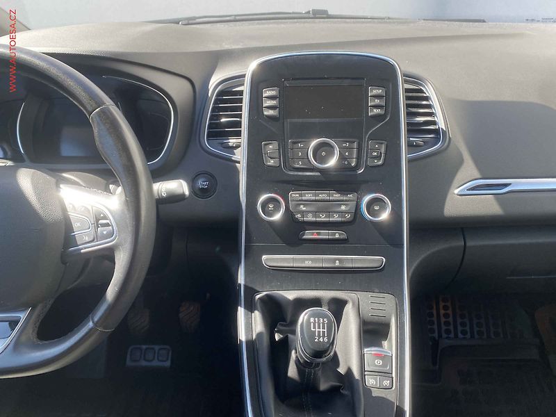 Renault Grand Scénic (2019) 1.3 TCe, ČR, AC, tempo, park - fotka 12 z 16