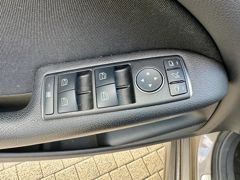 Mercedes-Benz Třídy B (2014) 220CDI 125kW AUT. SPORTPAKET! - fotka 11 z 19