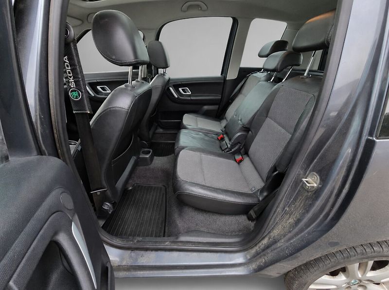 Škoda Roomster (2007) 1.9 TDi - fotka 12 z 23