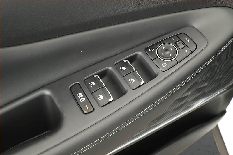 Hyundai Santa Fe (2023) Premium 2.2 CRDi - fotka 19 z 21