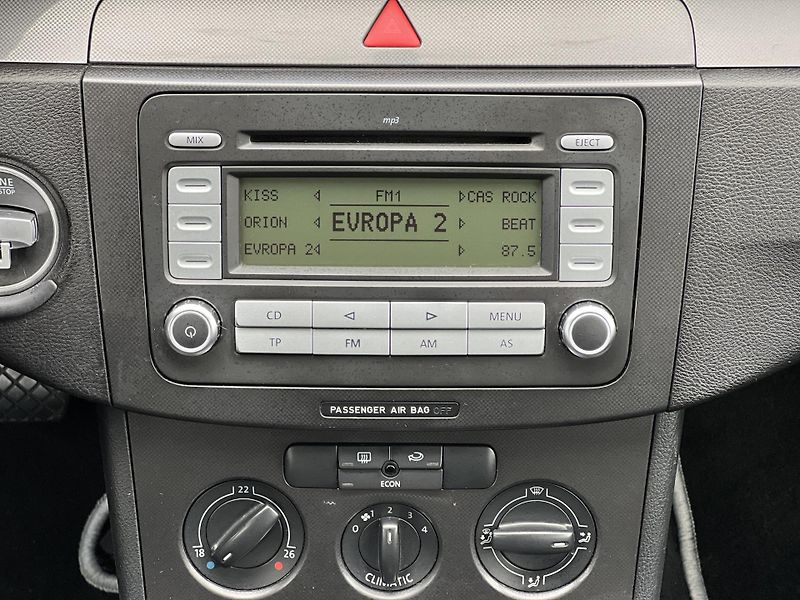 Volkswagen Passat Variant 2.0TDi 125kw DSG ALU - fotka 19 z 41