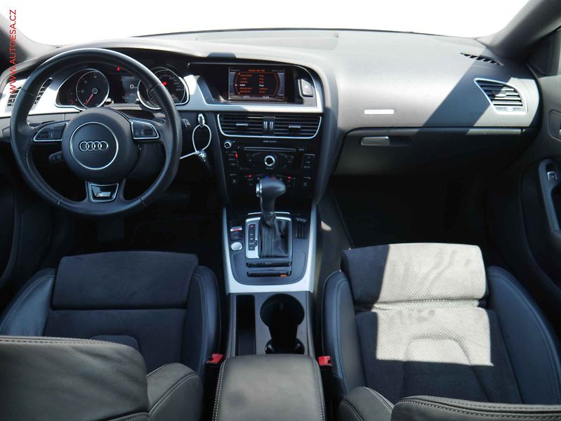 Audi A5 (2014) 2.0TDi Quattro, ČR, S-line - fotka 8 z 21