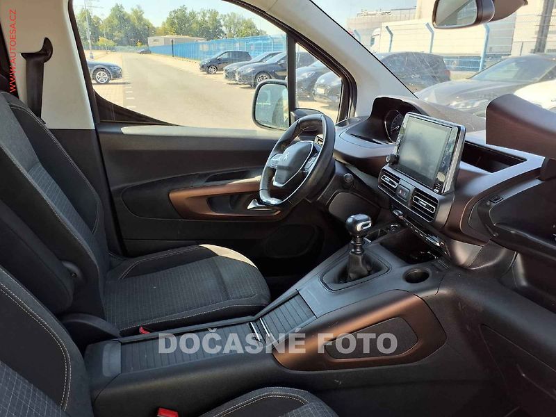 Peugeot Rifter (2023) 1.5HDi, GT Line, navi, kamera - fotka 5 z 6