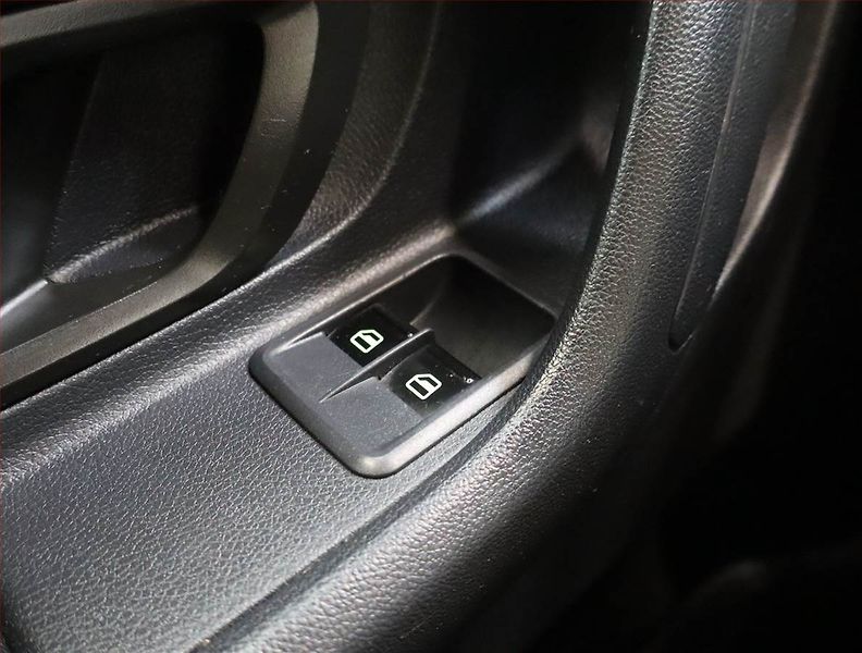 Škoda Fabia (2010) 1.2 12V - fotka 14 z 16