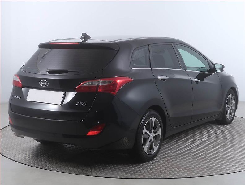 Hyundai i30 (2013) 1.6 CRDi, Serv.kniha, Tempomat - fotka 5 z 15