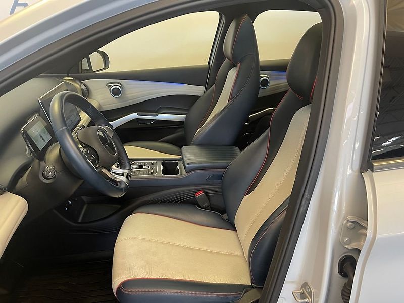 BYD ATTO 3 60.4kWh Pano 360 Kůže - fotka 7 z 15