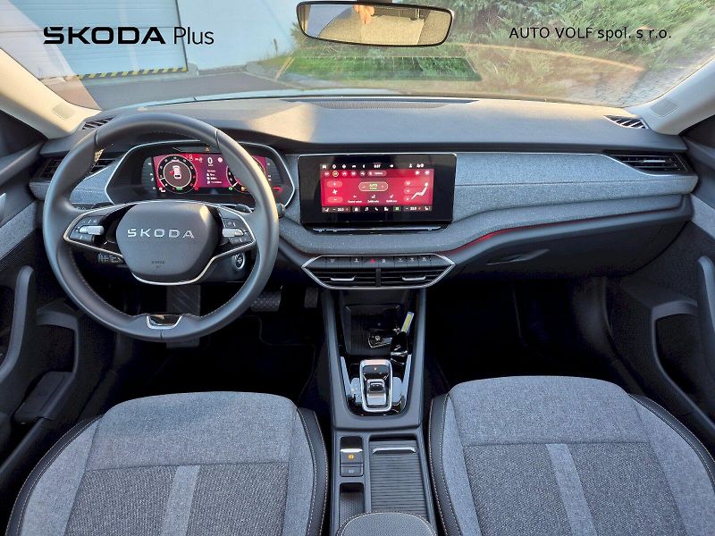 Škoda Octavia (2025) Top Selection 1.5TSi M-HEV 110 - fotka 5 z 32