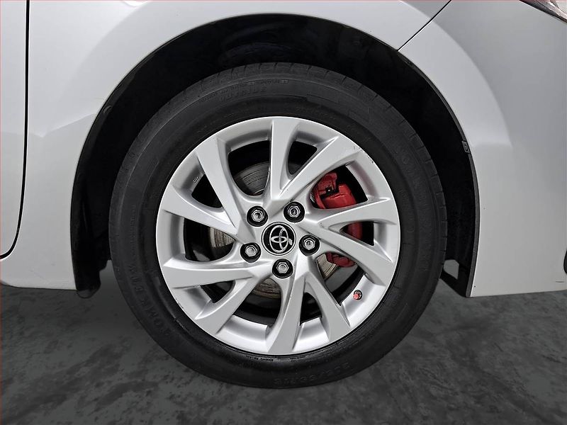 Toyota Corolla (2018) 1.6 Valvematic, Serv.kniha - fotka 14 z 19