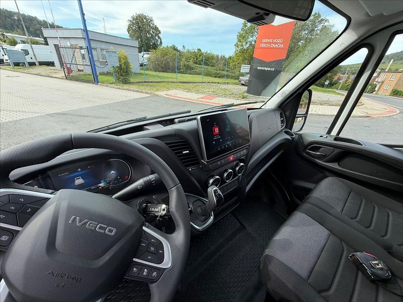 Iveco Daily 3,0 35C21HA8 - SKLOPKA - fotka 27 z 29