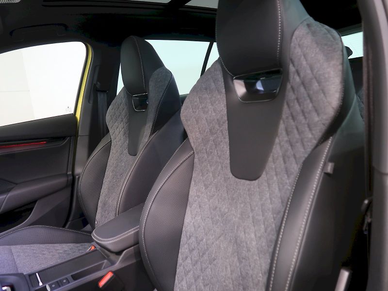 Škoda Octavia (2025) SPORTLINE 2.0TSI 150KW 4x4 DSG - fotka 14 z 44