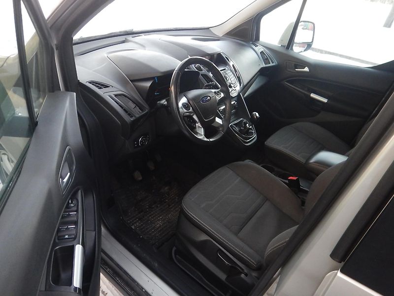 Ford Tourneo Connect 1.6 TDCi, 7 MÍST - fotka 9 z 29