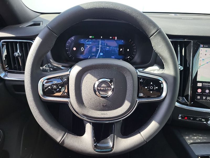 Volvo V60 PLUS DARK B4 FWD 145 kW - fotka 21 z 37