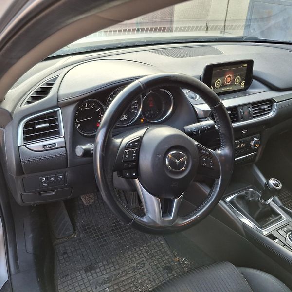 Mazda 6 2.0 121 KW Facelit 1. majitel - fotka 28 z 46