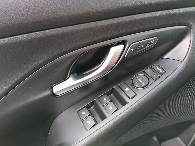 Hyundai i30 (2022) 1.6 CRDi MHEV 100kW Kůže - fotka 23 z 39