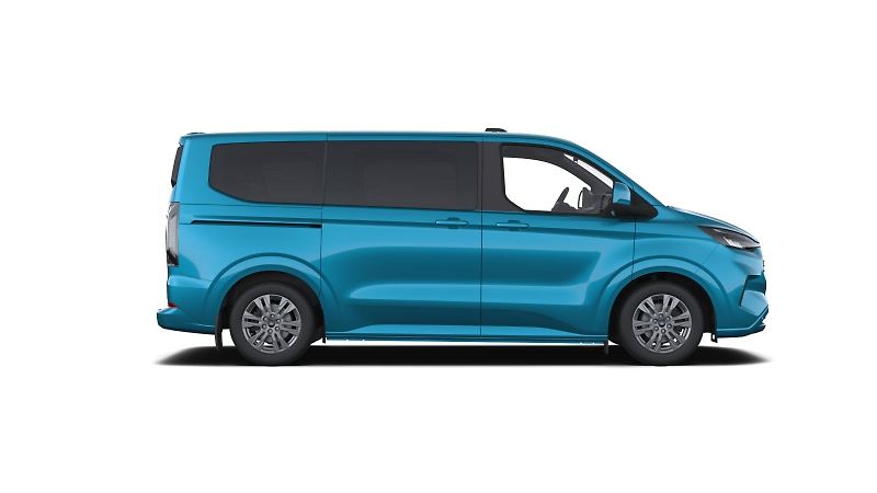 Ford Tourneo Custom (2026) L2 TITANIUM X 2,5 Duratec Hybr - fotka 2 z 9