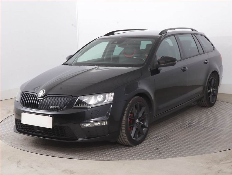Škoda Octavia (2015) RS 2.0 TSI, Automat - fotka 2 z 17