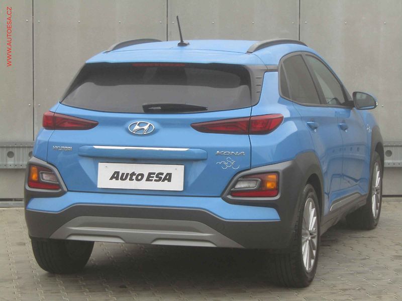 Hyundai Kona (2020) 1.6 T-GDi, 1.maj,ČR, AT - fotka 4 z 21