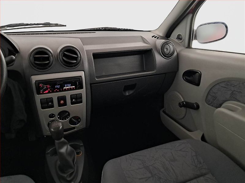 Dacia Logan (2006) 1.4, po STK, Klima, rezervace - fotka 7 z 14